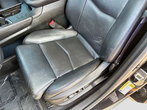 Used 2017 Cadillac XT5 Premium Luxury w/ Driver Assist Package image 21