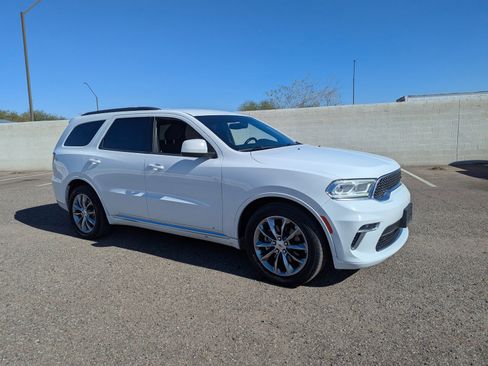Used 2021 Dodge Durango SXT image 6