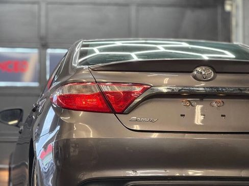 Used 2017 Toyota Camry SE image 13