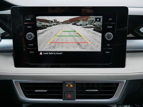 New 2026 Volkswagen Taos SE AWD/4WD image 10