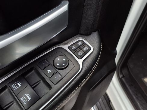 Used 2024 RAM 2500 Big Horn w/ Bed Utility Group image 18