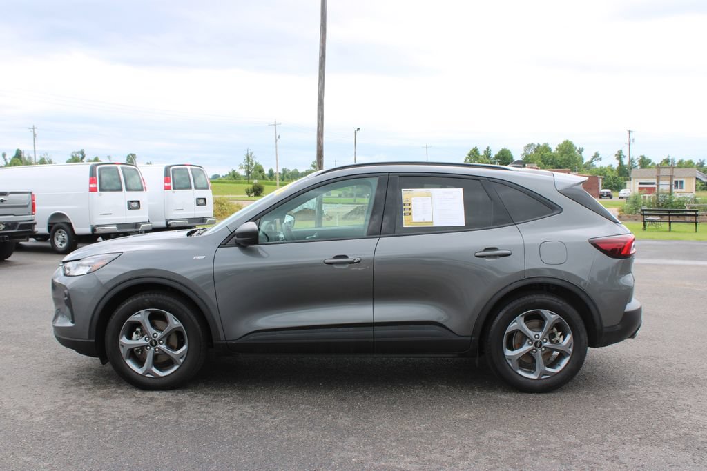 Used 2025 Ford Escape ST-Line FWD image 6