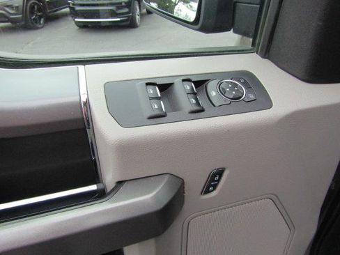 Used 2015 Ford F150 XLT w/ Equipment Group 302A Luxury image 22