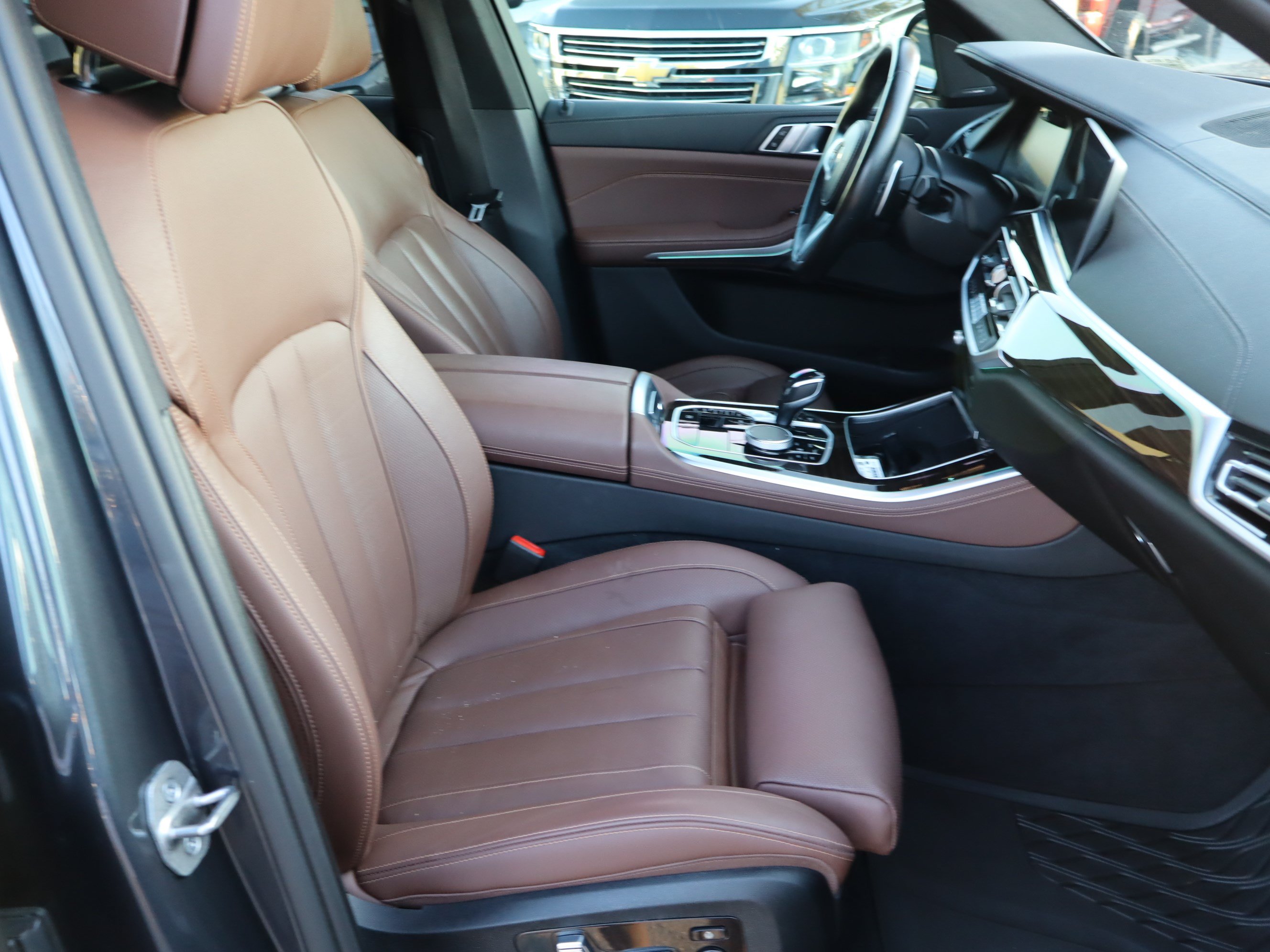 Used 2021 BMW X5 M50i AWD/4WD image 37