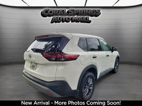 Used 2023 Nissan Rogue S FWD image 4