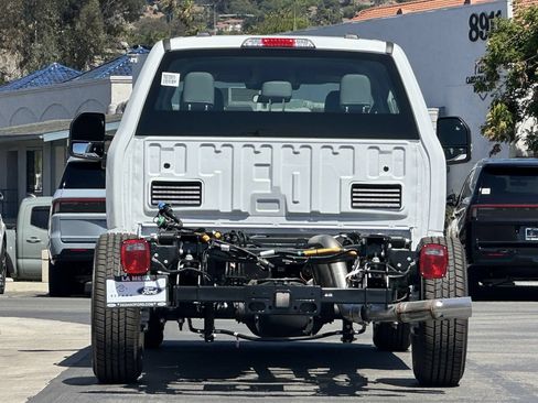 New 2026 Ford F250 XL w/ XL Chrome Package RWD image 4