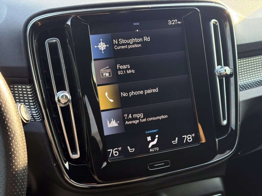 Used 2021 Volvo XC40 T4 R-Design w/ Protection Package Premier FWD image 19
