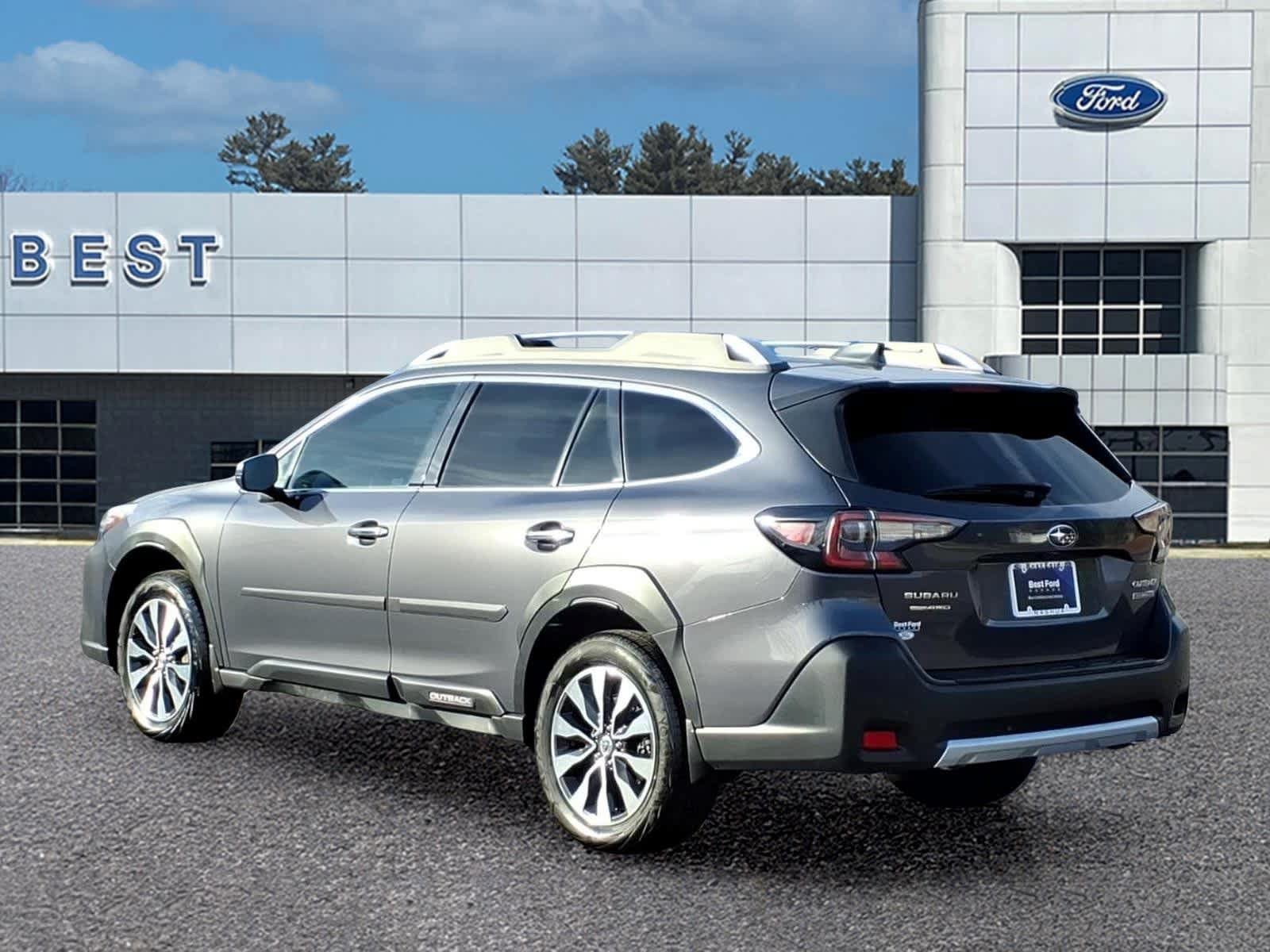 Used 2024 Subaru Outback Touring XT AWD/4WD image 4