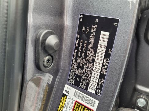 Certified 2025 Toyota Highlander XLE image 20