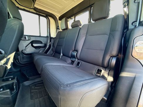 Used 2020 Jeep Gladiator Sport w/ Quick Order Package 24S image 20