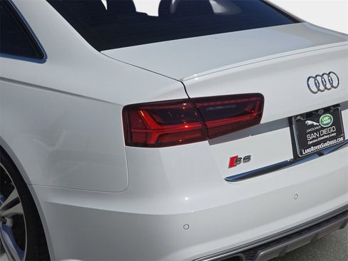 Used 2016 Audi S6 Premium Plus image 37