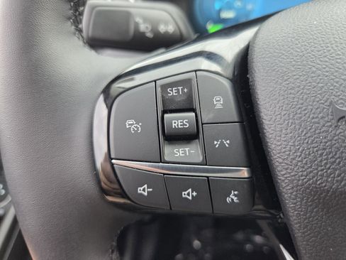 Used 2026 Ford Escape Platinum w/ Premium Technology Package AWD/4WD image 28
