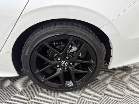 Used 2025 Honda Civic Sport image 19