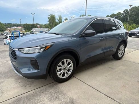 Used 2024 Ford Escape Active w/ Cold Weather Package FWD image 3