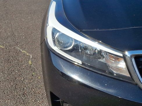 Certified 2018 Kia Forte LX w/ LX Rear Camera Package image 9