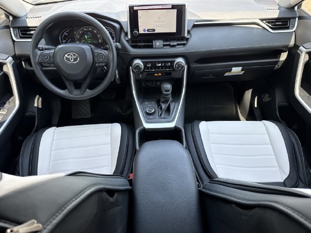 Used 2025 Toyota RAV4 LE AWD/4WD image 12