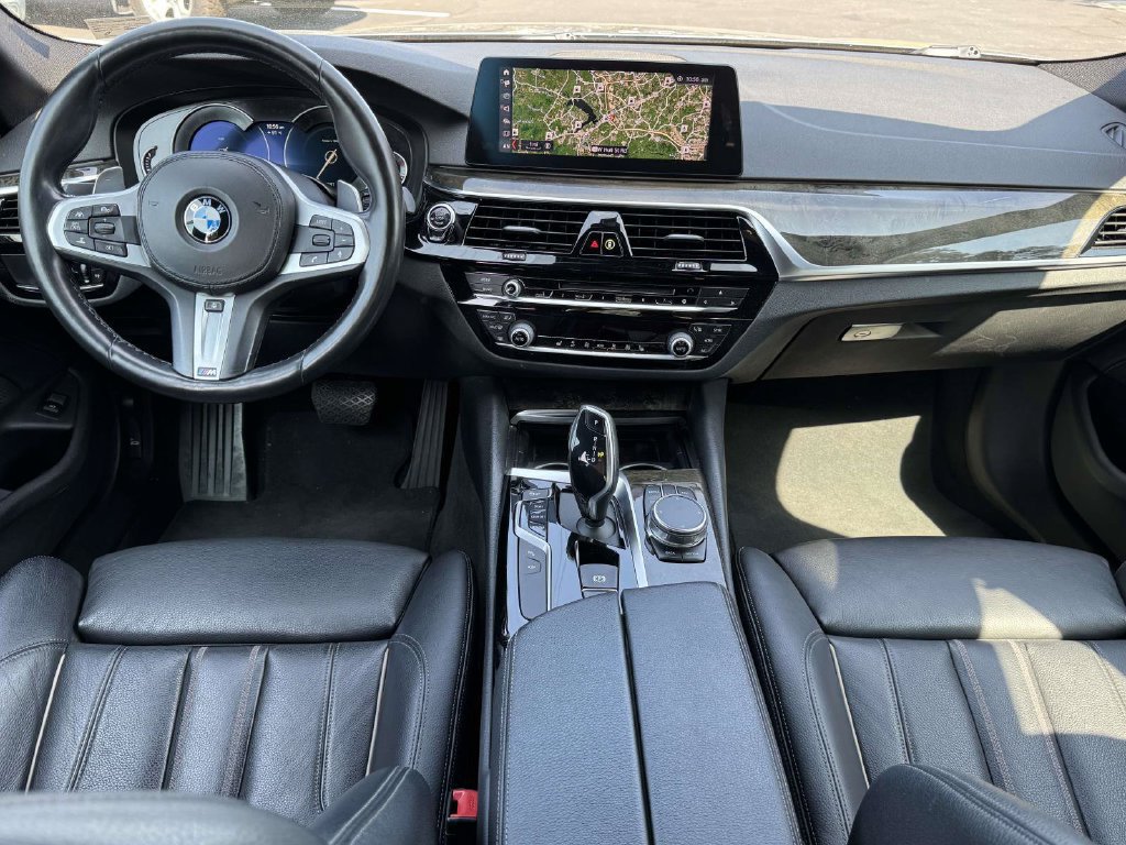 Used 2019 BMW 530i xDrive w/ Premium Package AWD/4WD image 3