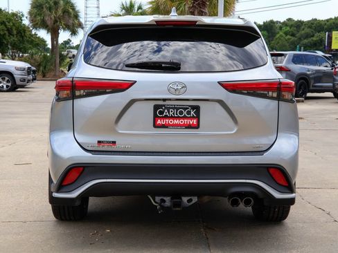 Used 2023 Toyota Highlander XSE FWD image 27