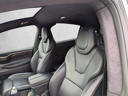 Used 2018 Tesla Model X 100D image 16