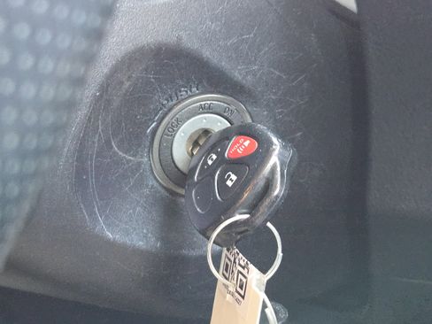 Used 2016 Toyota 4Runner SR5 image 31