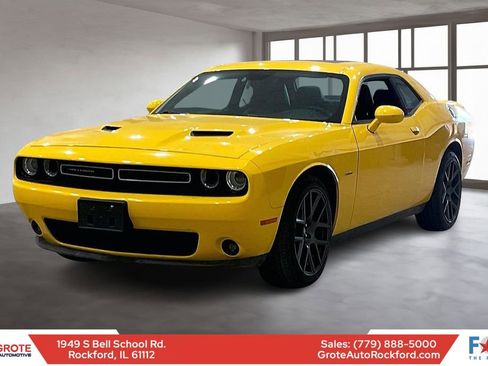 Used 2017 Dodge Challenger R/T Plus image 1