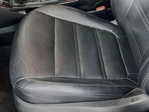 Used 2017 Kia Sorento EX image 19