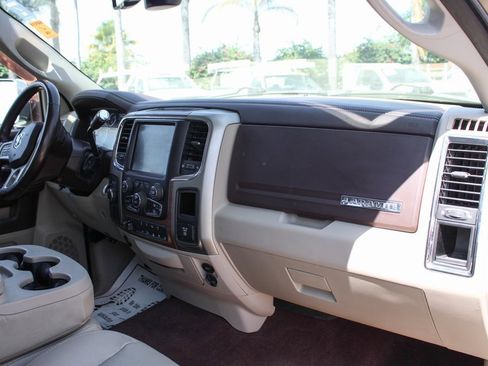 Used 2014 RAM 2500 Laramie w/ Convenience Group image 37