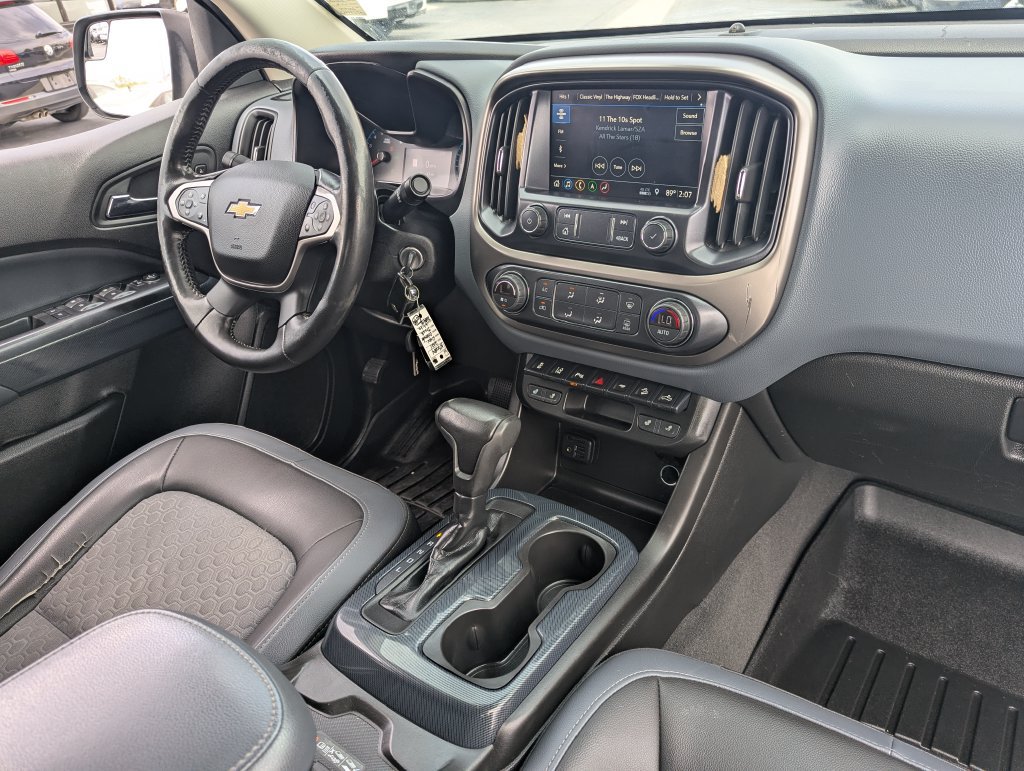 Used 2021 Chevrolet Colorado Z71 w/ Safety Package AWD/4WD image 32