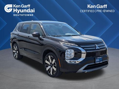 Used 2025 Mitsubishi Outlander SE AWD/4WD image 1