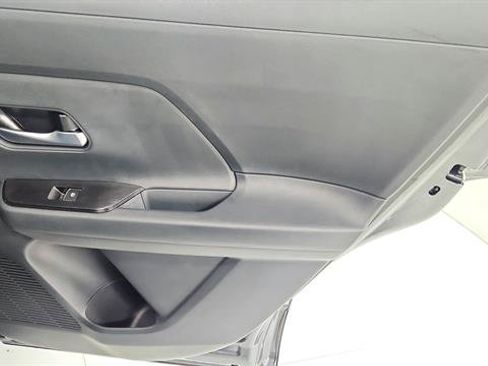 Certified 2026 Nissan Kicks SR FWD image 27