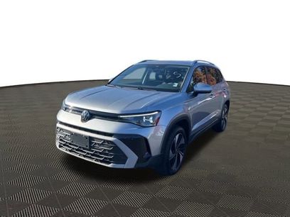 Used 2025 Volkswagen Taos SE