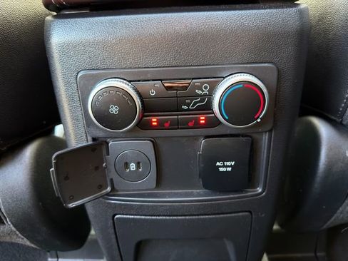 Used 2023 Ford Explorer Limited w/ Limited Technology Package image 17