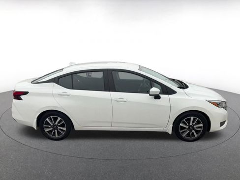 Used 2025 Nissan Versa SV w/ Trunk Package image 16