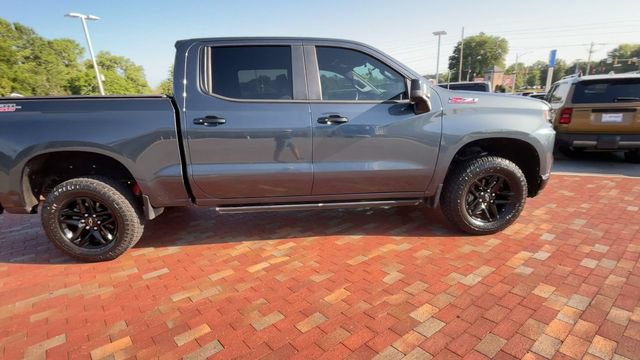 Used 2019 Chevrolet Silverado 1500 LT Trail Boss w/ Convenience Package AWD/4WD image 2