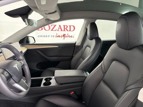 Used 2024 Tesla Model Y Long Range AWD/4WD image 11