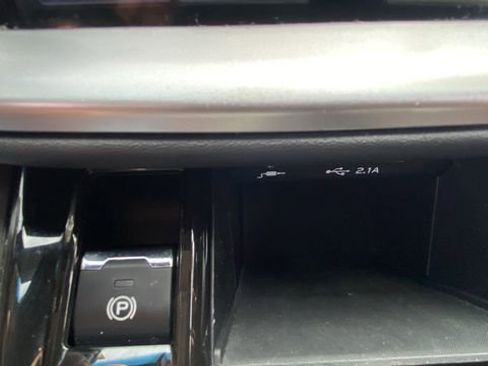 Used 2021 Subaru Outback Limited AWD/4WD image 27