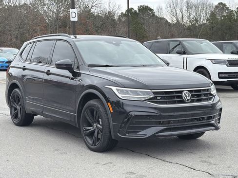 Used 2024 Volkswagen Tiguan SE R-Line image 7