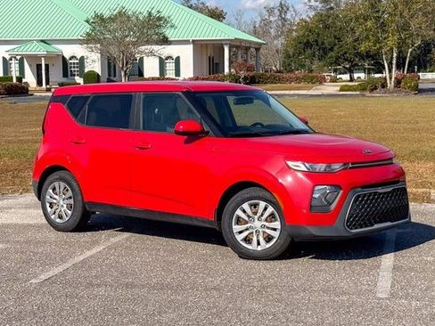 Used 2021 Kia Soul LX image 1