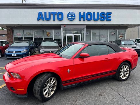 Used 2011 Ford Mustang Premium w/ 202A Rapid Spec Order Code RWD image 10