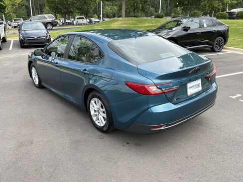 Used 2026 Toyota Camry LE FWD image 8