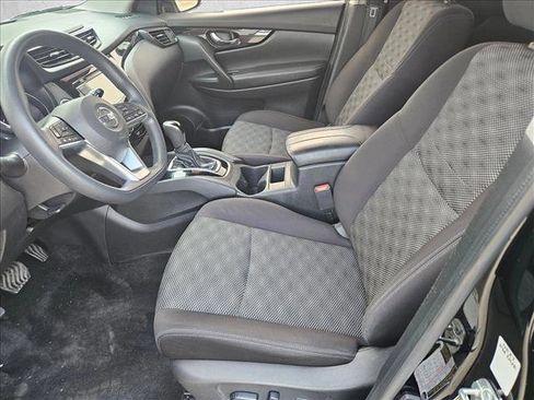 Used 2019 Nissan Rogue Sport SV image 12