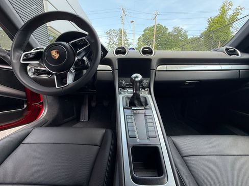 Certified 2025 Porsche 718 Cayman RWD image 16