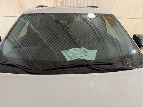 Used 2023 Jeep Grand Cherokee Limited w/ Black Appearance Package image 14