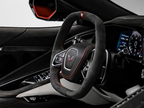 Used 2023 Chevrolet Corvette Stingray Premium Conv w/ Z51 Performance Package image 63