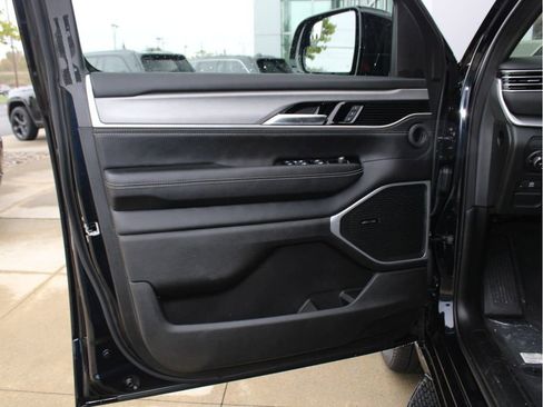 New 2025 Jeep Wagoneer Series II w/ Premium Group I image 9