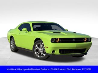 Used 2023 Dodge Challenger SXT video 2