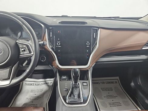 Certified 2022 Subaru Outback Touring XT AWD/4WD image 18