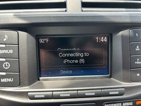 Used 2018 Ford Explorer XLT AWD/4WD image 27
