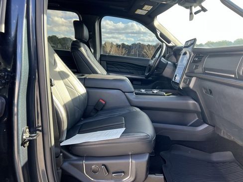 Used 2023 Ford Expedition Max Platinum image 6