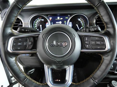 Used 2021 Jeep Wrangler Unlimited Sahara image 21